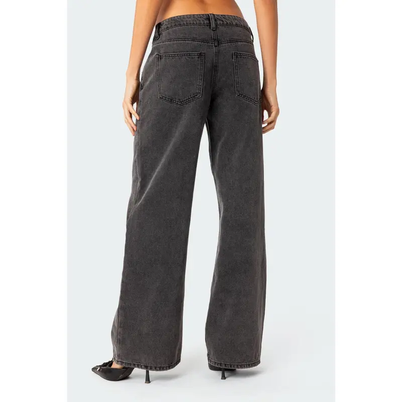 Low Rise Baggy Jeans